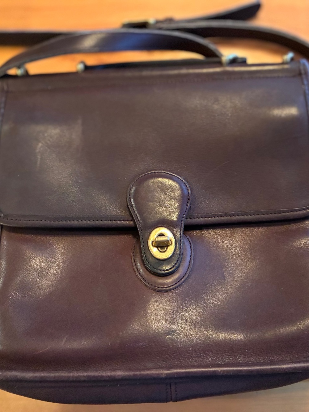 Vintage Coach Mahogany 9927 Willis Bag - Picture 16 of 16